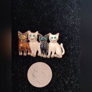 Cat Family Enamel Brooch - Multicolor Cats with Green Eyes